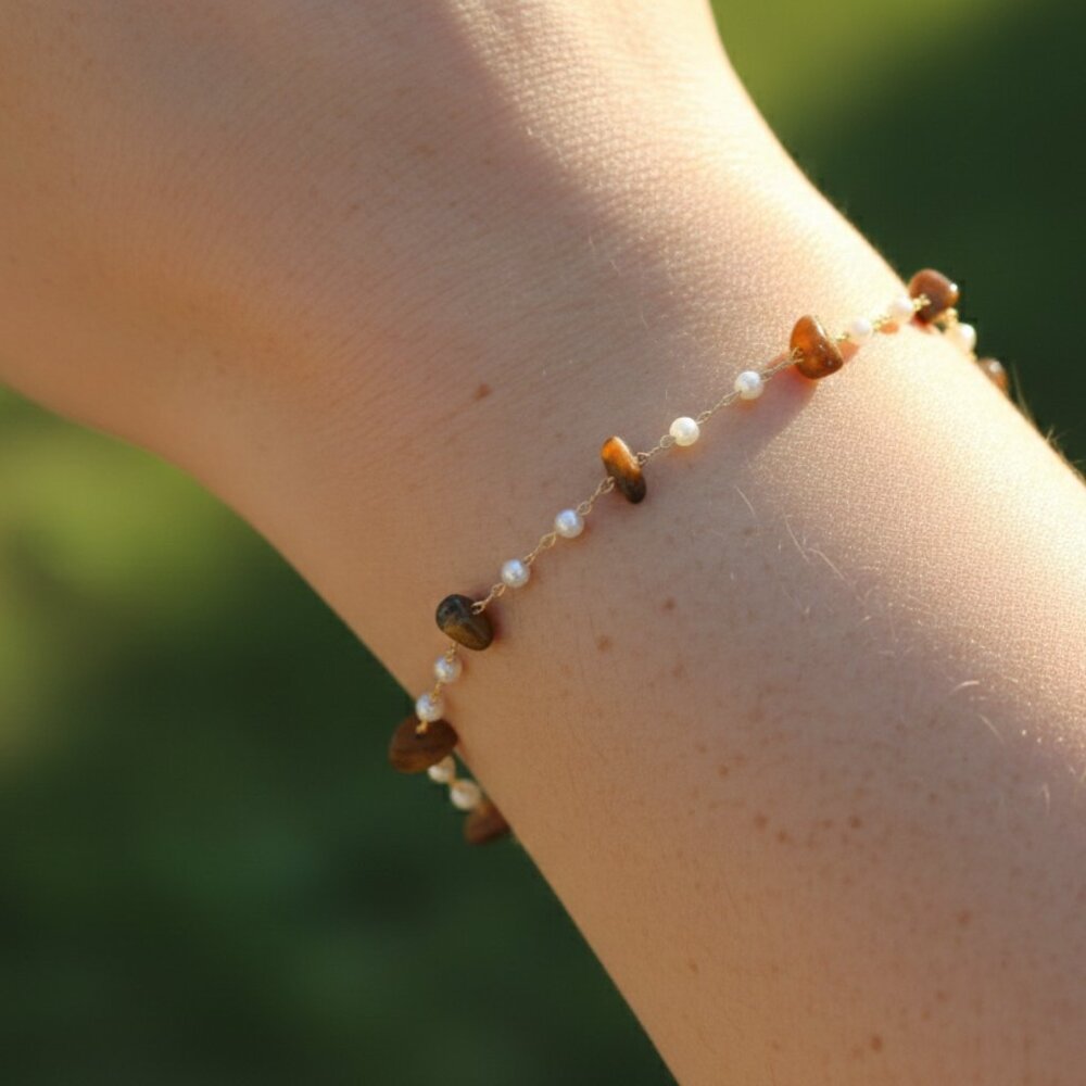 "Trendy Handmade Bracelet – A Thoughtful Gift for Girls & Women | UNVRC1668 - Picture 2 of 4